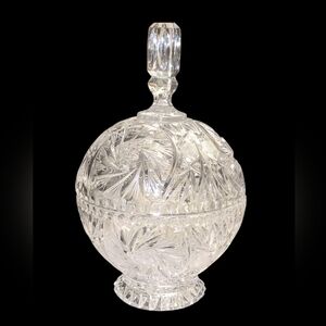 Elegant Crystal Decorative Bowl